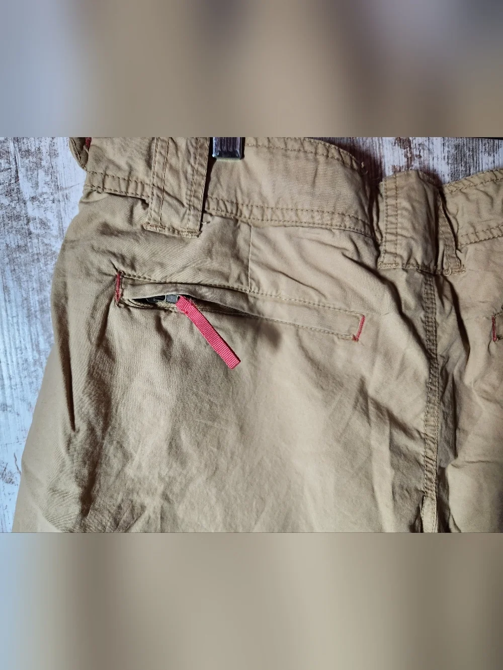 Steve & Barry's Tan Cargo Shorts with Pink Accents Size 12